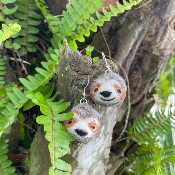 Hand crafted sloth needle felted earrings unique handmade one of a kind … - Picture 3 of 11